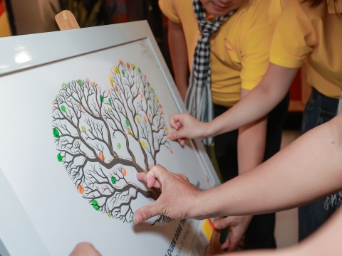 ĐẢNG UỶ CÁC CƠ QUAN ĐẢNG TP. HỒ CHÍ MINH - CÔN ĐẢO LINH THIÊNG