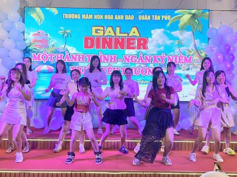 TRƯỜNG MẦM NON HOA ANH ĐÀO - BIỂN NHA TRANG 