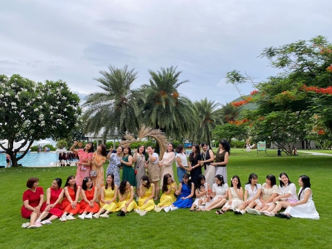 TRƯỜNG MẦM NON HOA ANH ĐÀO - BIỂN NHA TRANG 