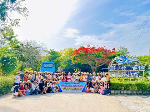 TRƯỜNG MẦM NON 19/5 - DU LỊCH HÈ NHA TRANG 