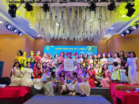 TRƯỜNG MẦM NON 19/5 - DU LỊCH HÈ NHA TRANG 