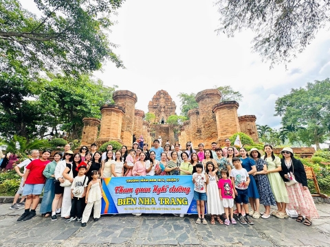 TRƯỜNG MẦM NON 19/5 - DU LỊCH HÈ NHA TRANG 