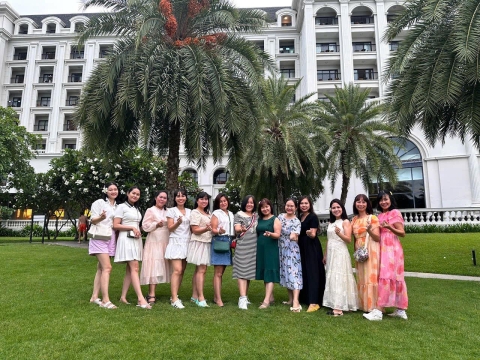 TRƯỜNG MẦM NON HOA ANH ĐÀO - BIỂN NHA TRANG 