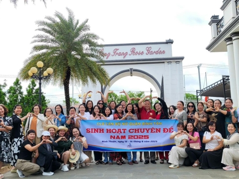 CLB NỮ QUẢN LÝ BÌNH TÂN  - BIỂN VĨNH HY - NINH 