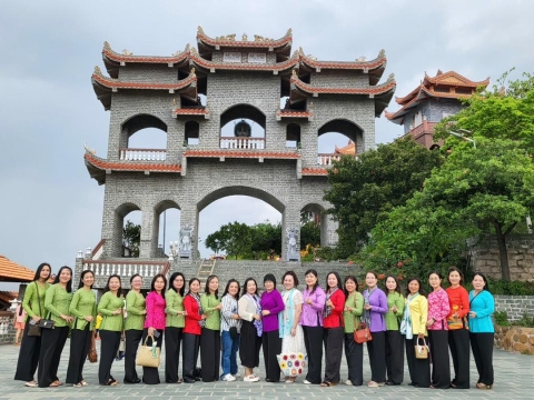 CLB NỮ QUẢN LÝ BÌNH TÂN  - BIỂN VĨNH HY - NINH 