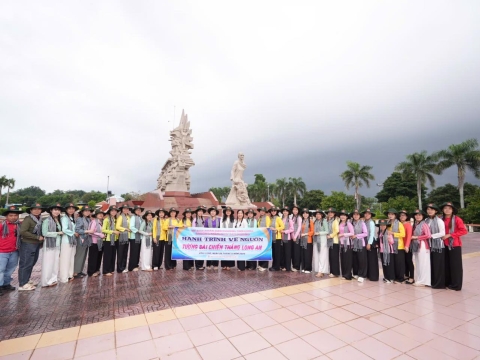 TRƯỜNG MẦM NON TÂN PHONG - VỀ NGUỒN TƯỢNG ĐÀI CHIẾN THẮNG LONG AN - KDL VINH SANG 