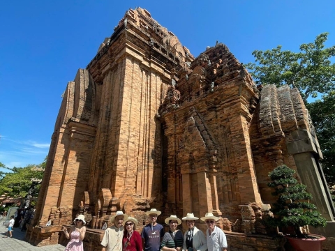 GIA ĐÌNH CHỊ NGA - NHA TRANG 5N4Đ