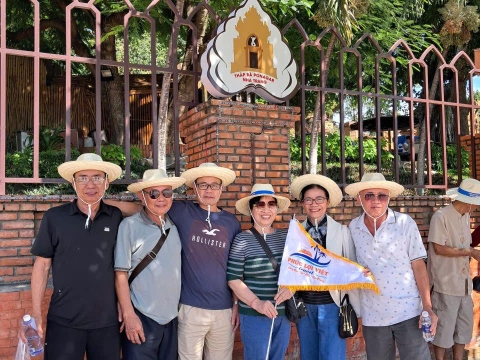 GIA ĐÌNH CHỊ NGA - NHA TRANG 5N4Đ