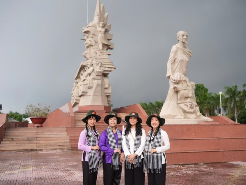 TRƯỜNG MẦM NON TÂN PHONG - VỀ NGUỒN TƯỢNG ĐÀI CHIẾN THẮNG LONG AN - KDL VINH SANG 